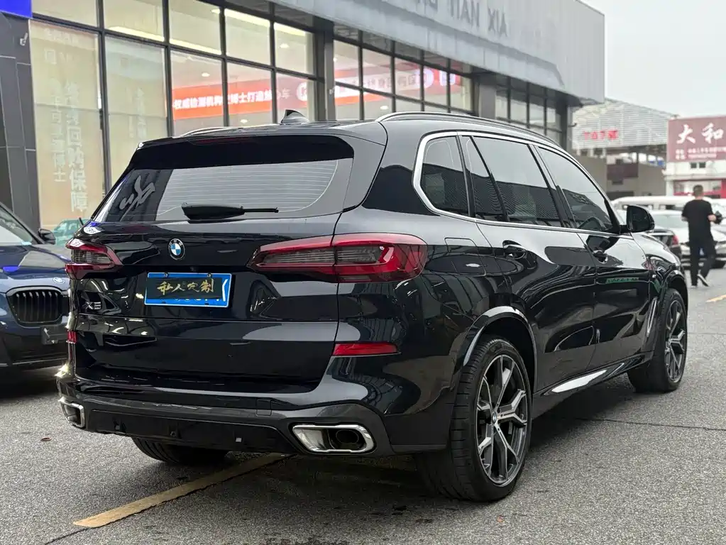 BMW X5 2022 xDrive 40Li M Sport