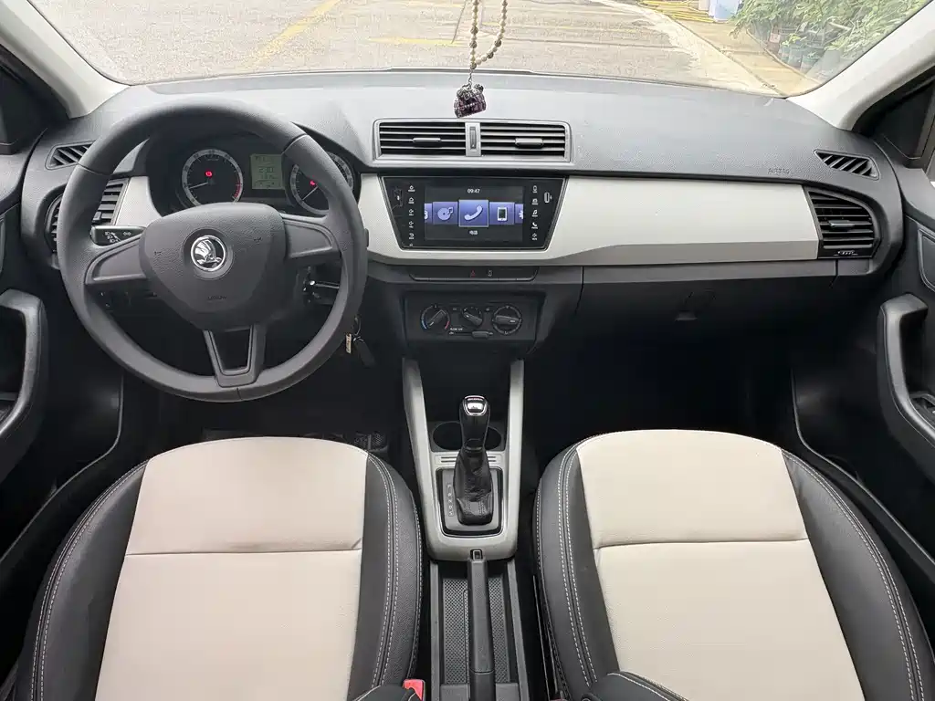 Skoda Fabia — миниатюра 13