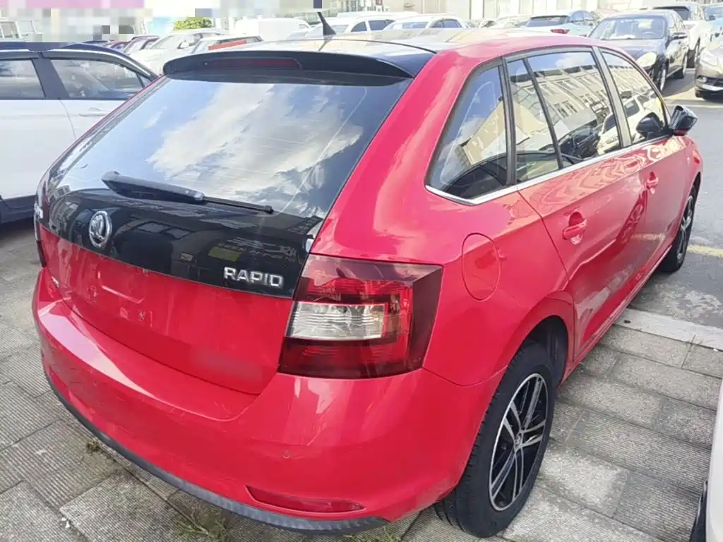 Skoda Rapid Spaceback — миниатюра 7