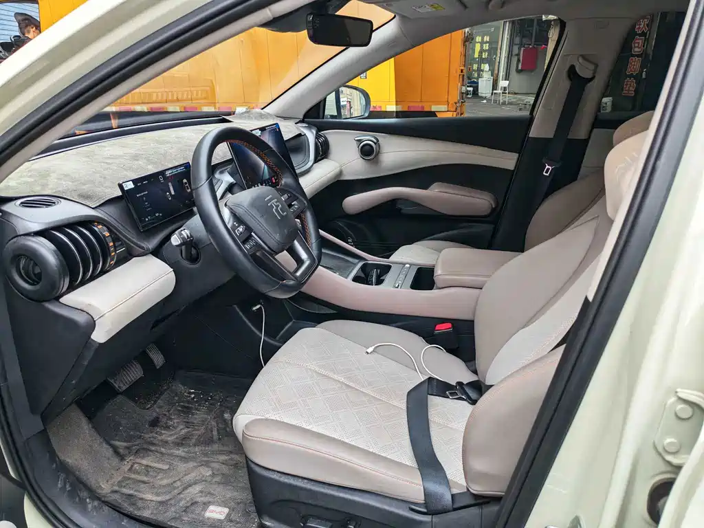 BYD Yuan Plus — миниатюра 4