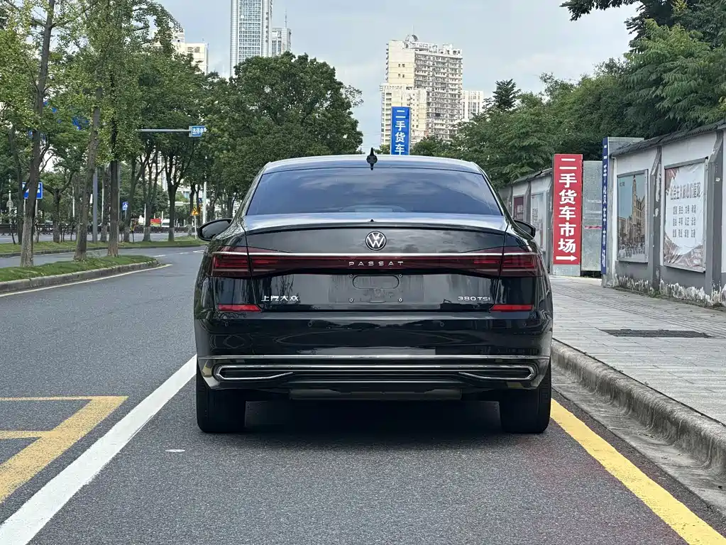 Volkswagen Passat — миниатюра 4