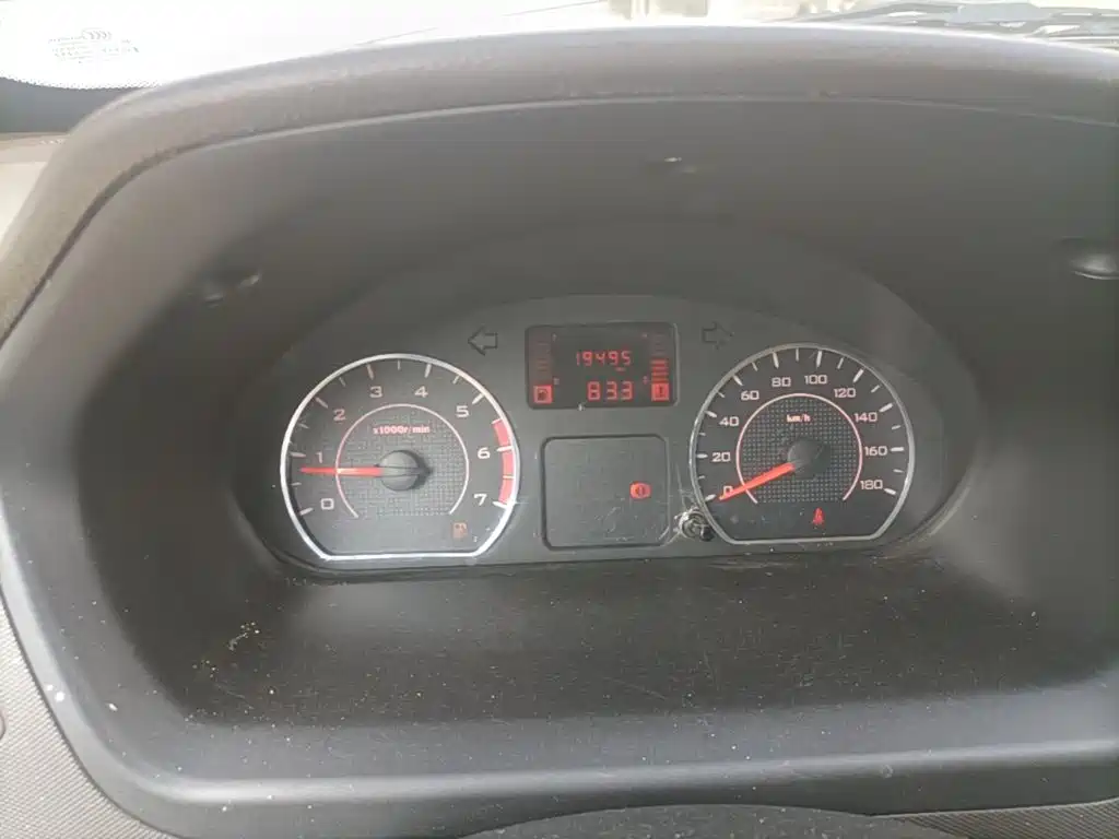 Wuling Rongguang S — миниатюра 12