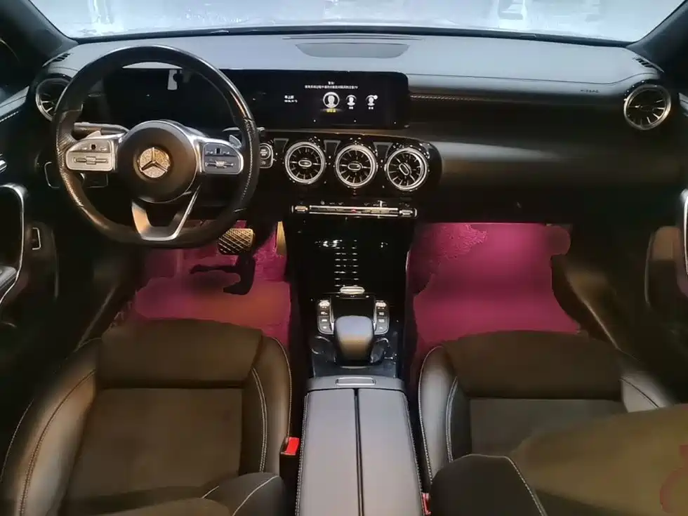 Mercedes-Benz A-Class — миниатюра 10