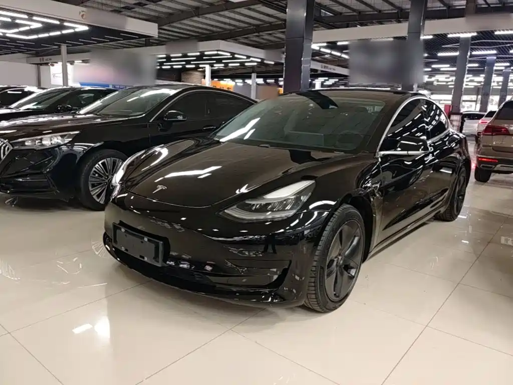 Tesla Model 3 — миниатюра 2