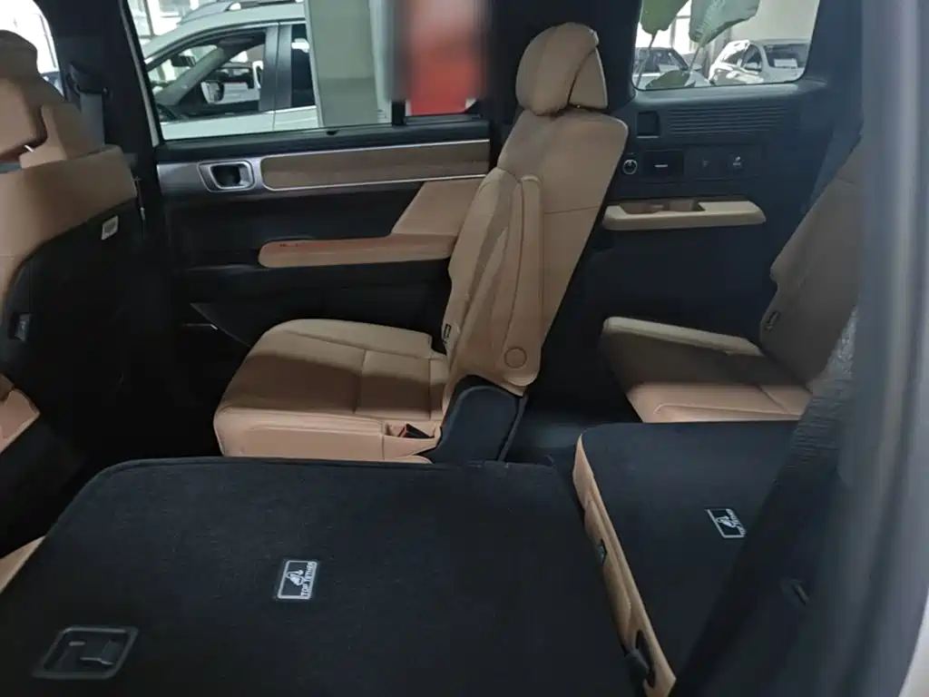Hyundai Santa Fe — миниатюра 17