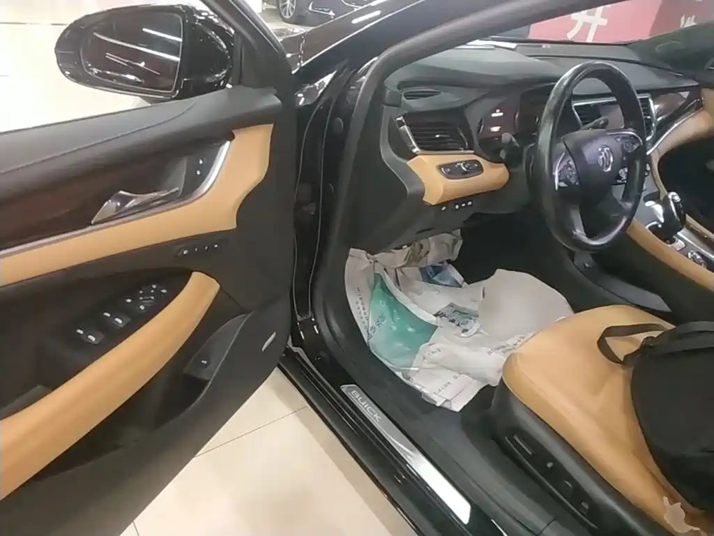 Buick LaCrosse — миниатюра 16