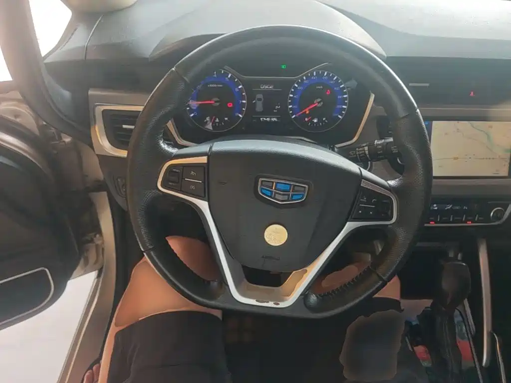 Geely Vision X3 — миниатюра 11