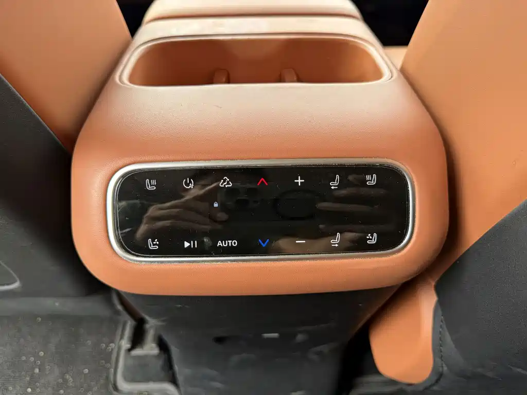Leapmotor Leapmotor C16 — миниатюра 12