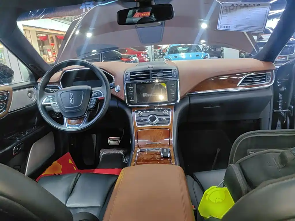 Lincoln Continental — миниатюра 10