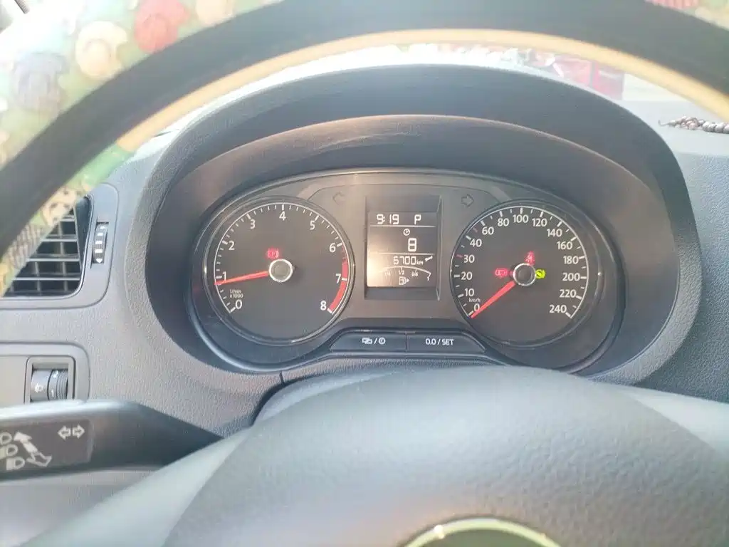 Volkswagen Polo — миниатюра 12