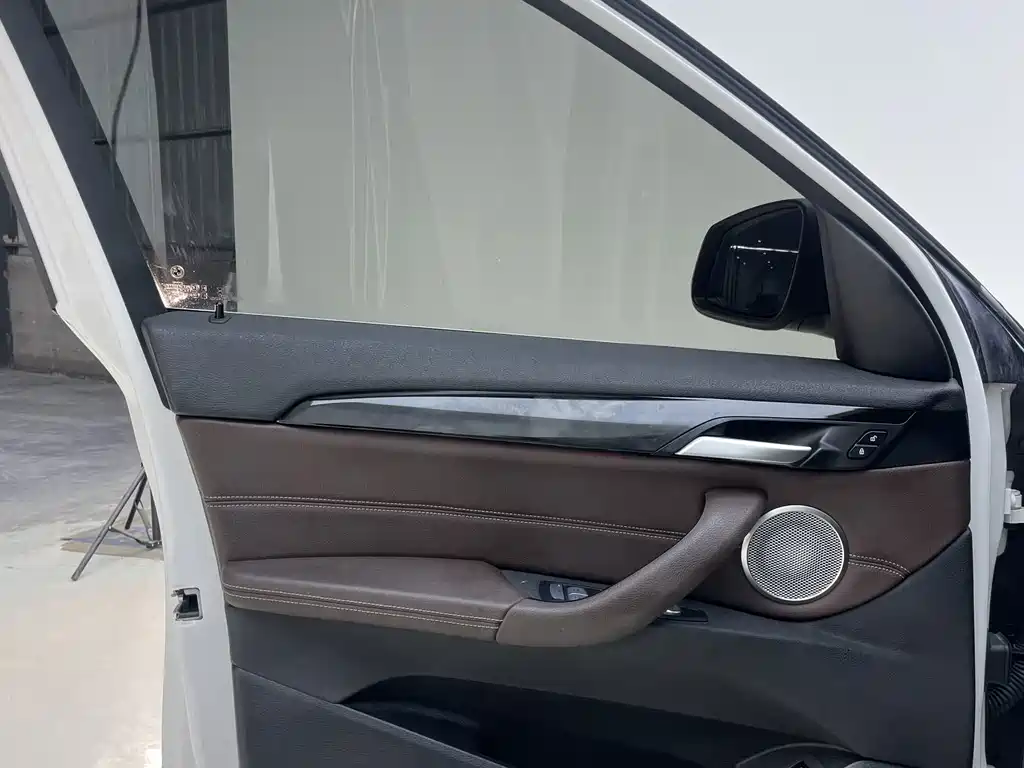 BMW X1 — миниатюра 16