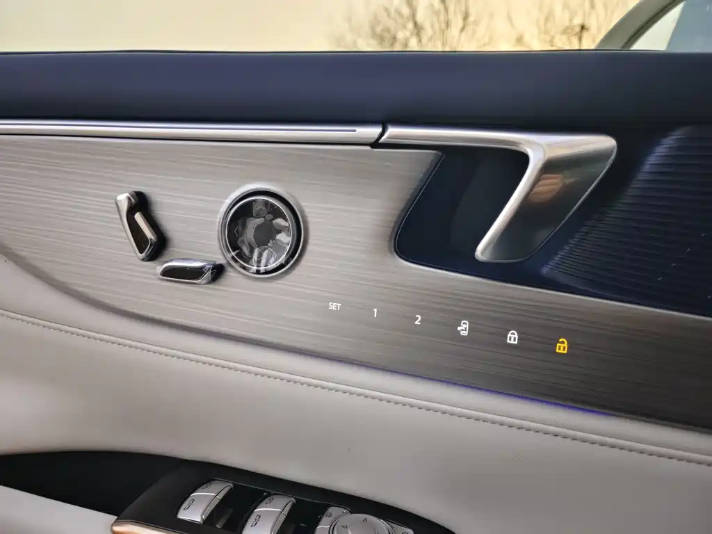 BUICK GL8 NEW ENERGY