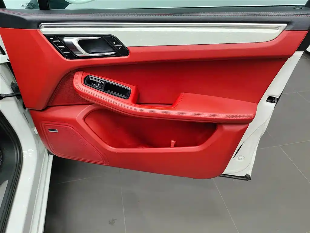 Porsche Macan — миниатюра 24