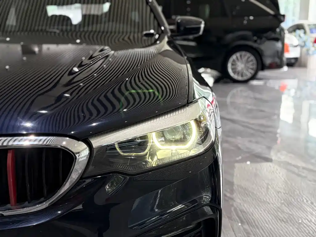 BMW 5 Series — миниатюра 24
