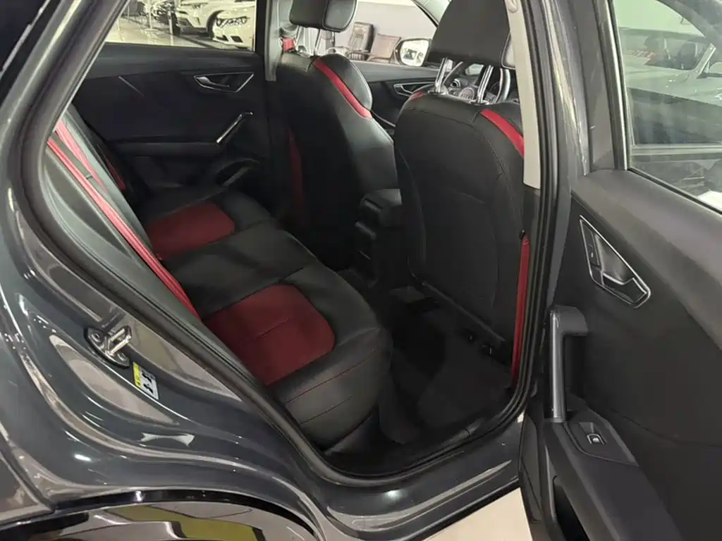 Audi Q2L — миниатюра 14