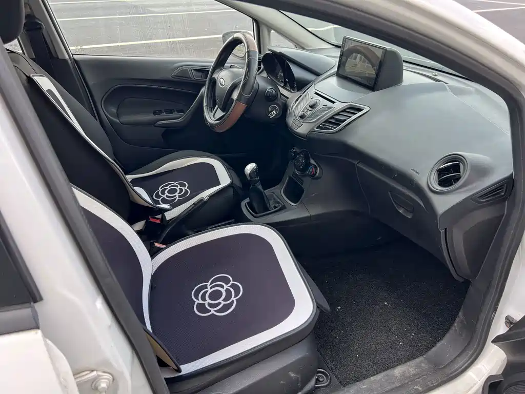 Ford Fiesta Sedan 1.5L Manual Elegant Type, фото 11