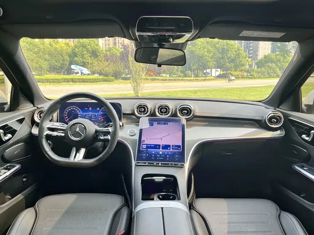Mercedes-Benz C-Class — миниатюра 13