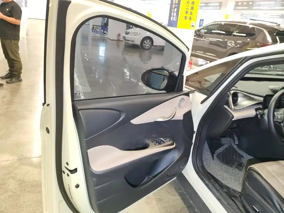 BYD Dolphin — миниатюра 7