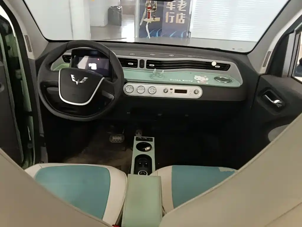 Wuling MINIEV — миниатюра 10