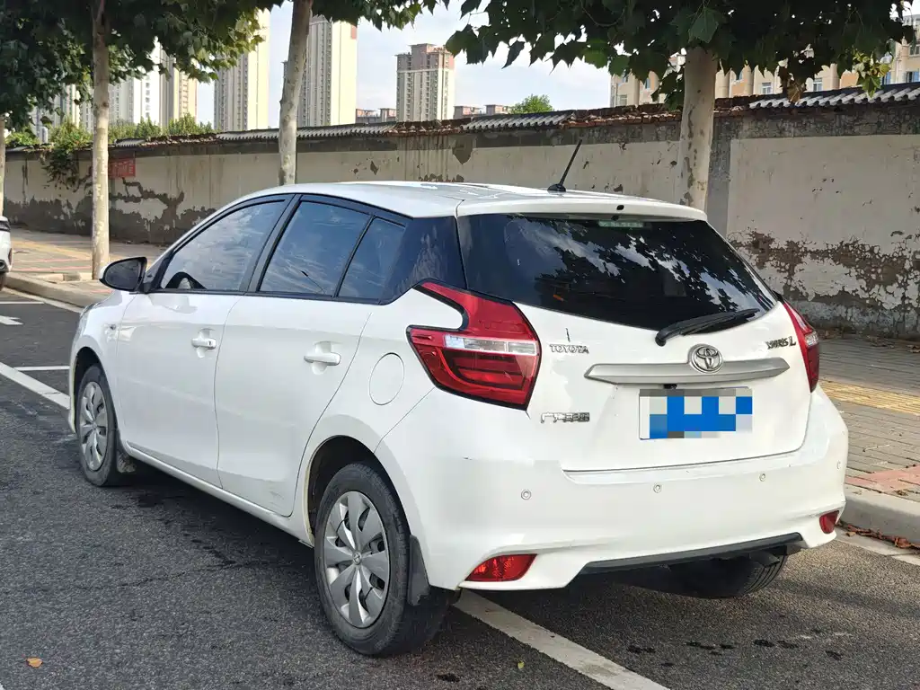 Toyota Yaris L — миниатюра 5