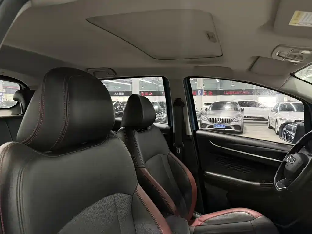 Geely Vision X3 — миниатюра 11