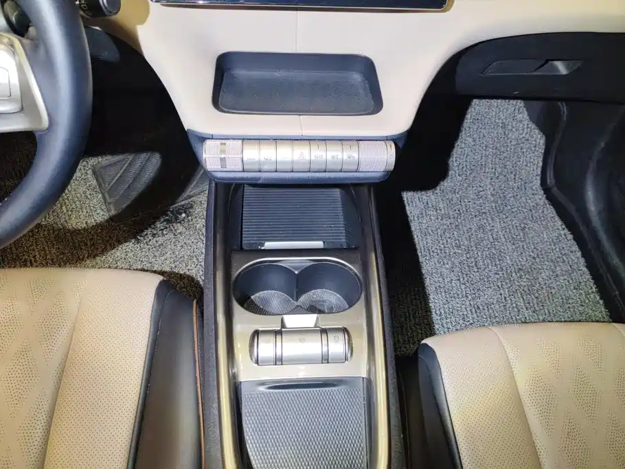 BYD Dolphin — миниатюра 16