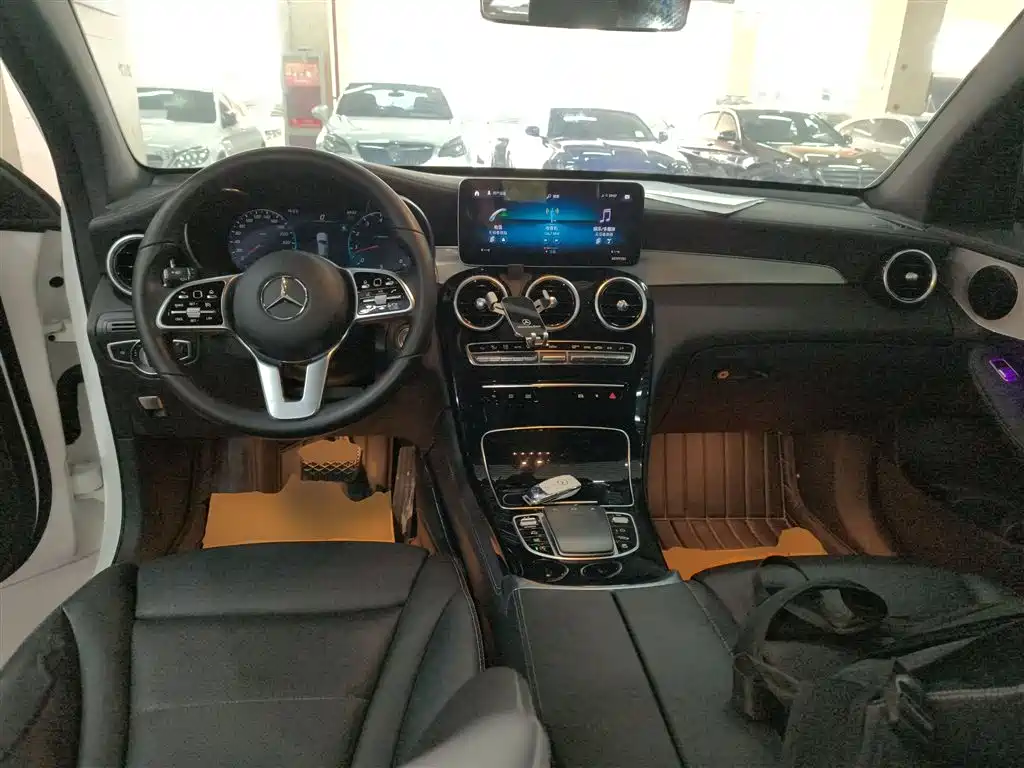 Mercedes-Benz GLC 2020 GLC 260 4MATIC SUV