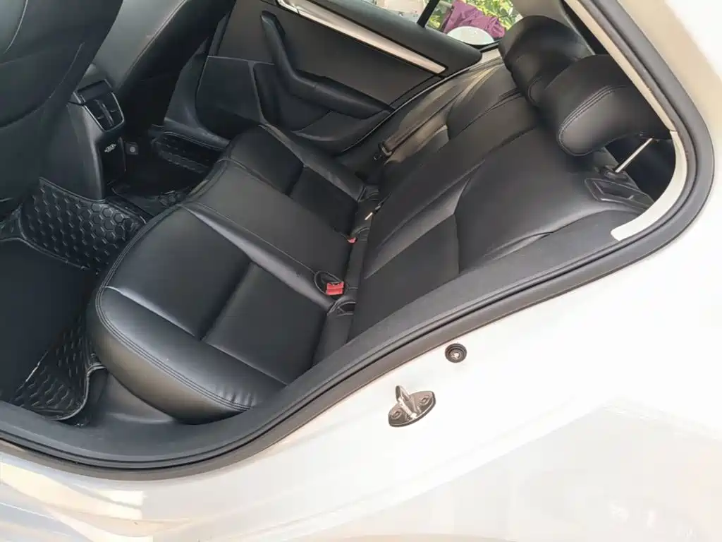 Skoda Octavia — миниатюра 17