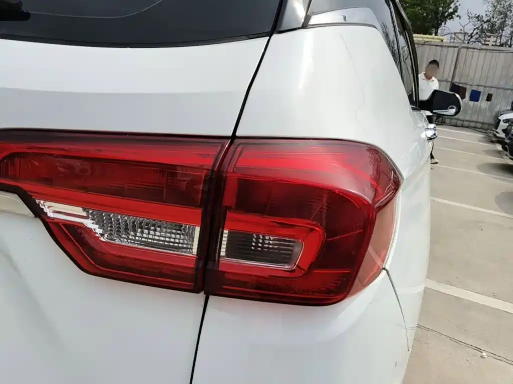 Haval M6 — миниатюра 8