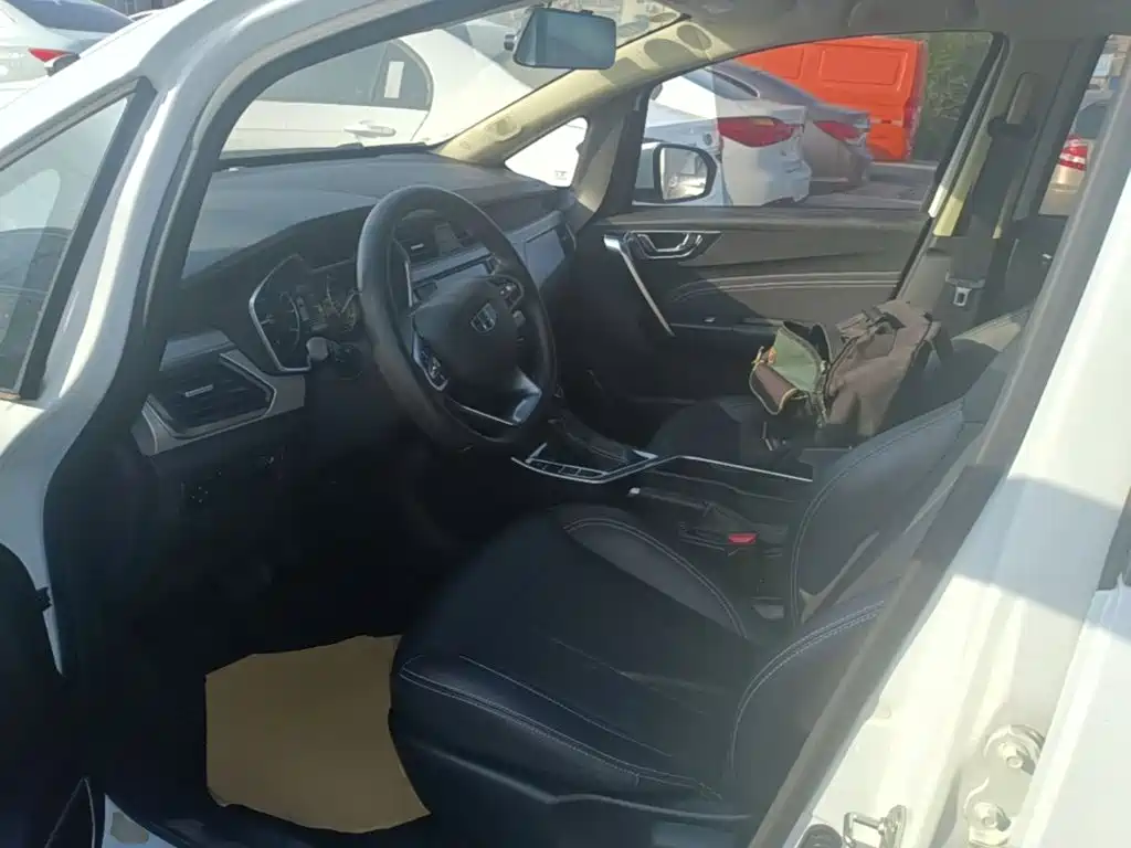 Geely Vision X3 — миниатюра 15