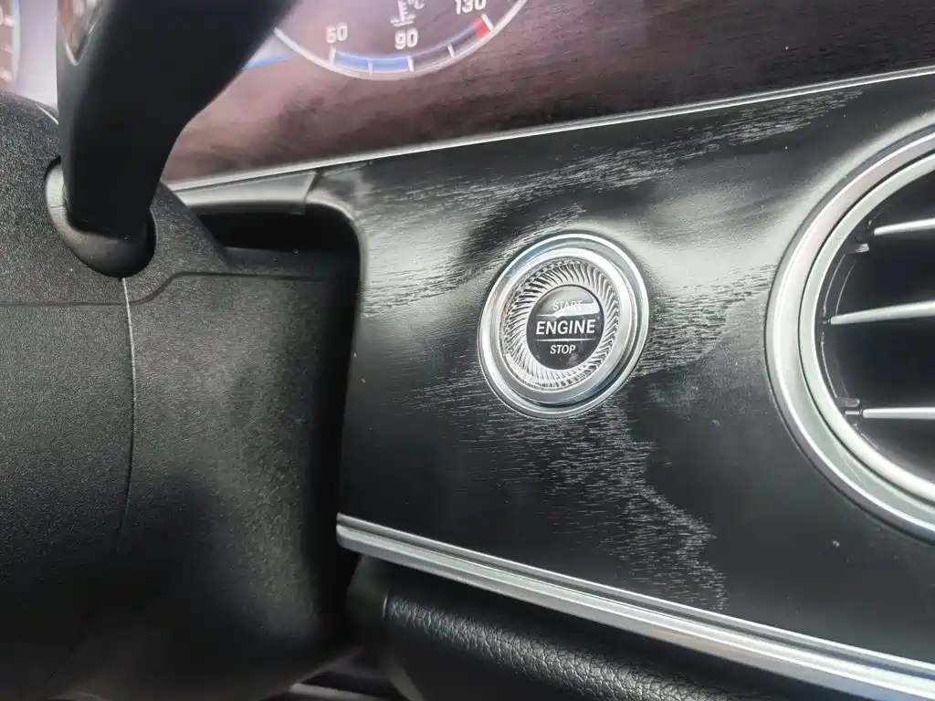 Mercedes-Benz E-Class — миниатюра 24