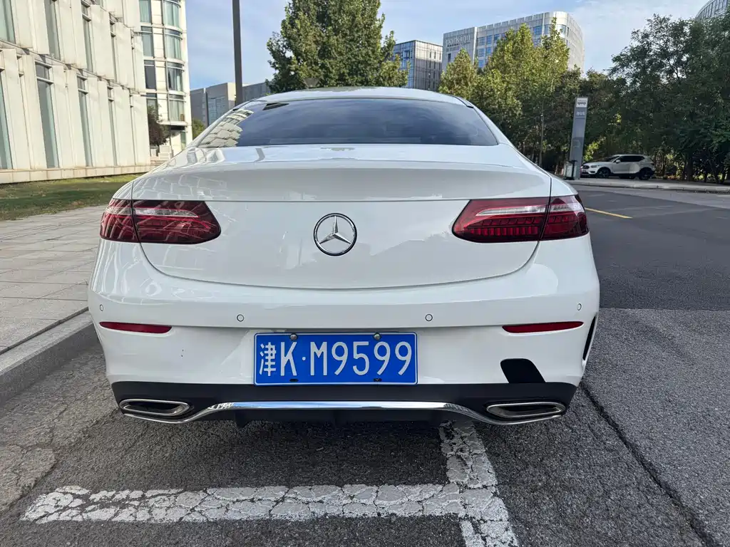 Mercedes-Benz E-Class (Import) — миниатюра 4