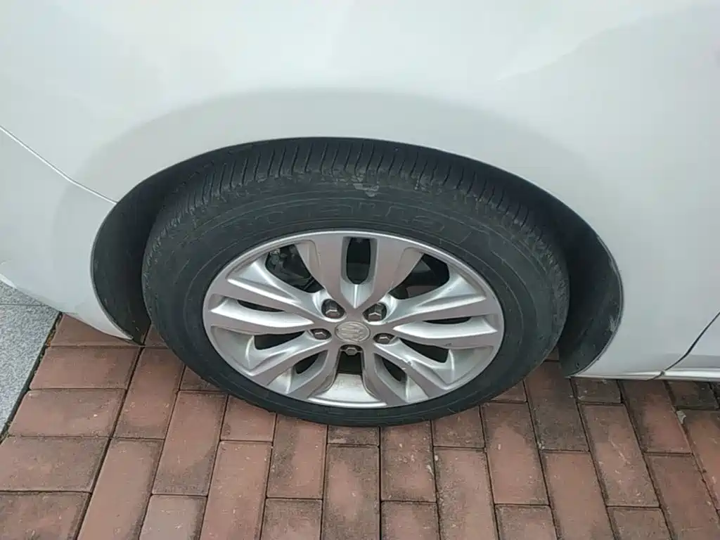 Buick Excelle — миниатюра 23