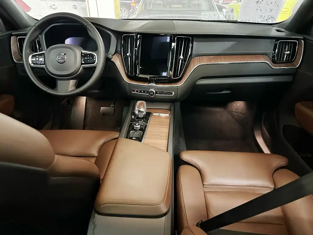 Volvo XC60 — миниатюра 6
