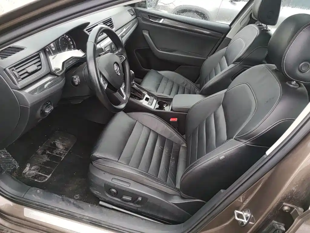 Skoda Superb — миниатюра 15