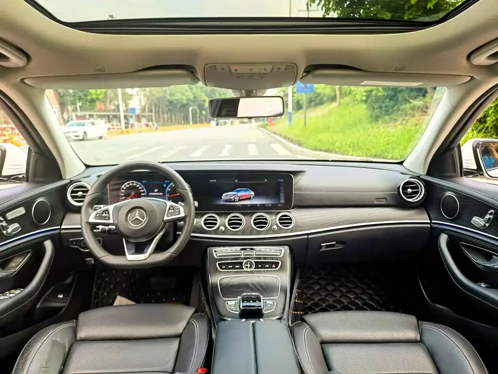 Mercedes-Benz E-Class — миниатюра 8