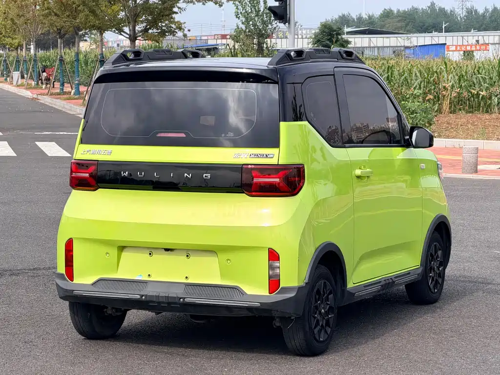 Wuling MINIEV — миниатюра 7