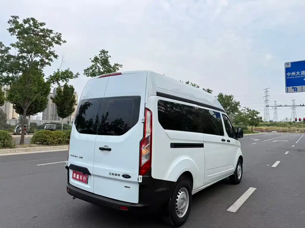 Ford Transit — миниатюра 5