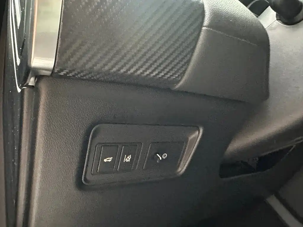 Land Rover Sport — миниатюра 13