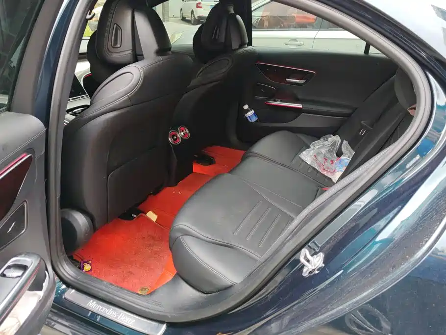 Mercedes-Benz C-Class — миниатюра 11