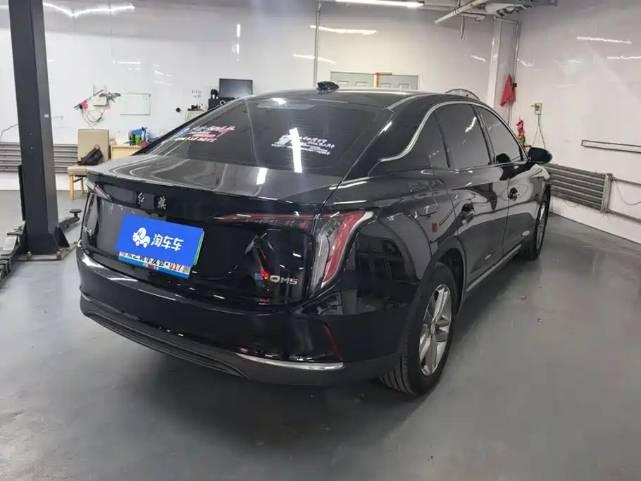 Hongqi Hongqi E-QM5 — миниатюра 3
