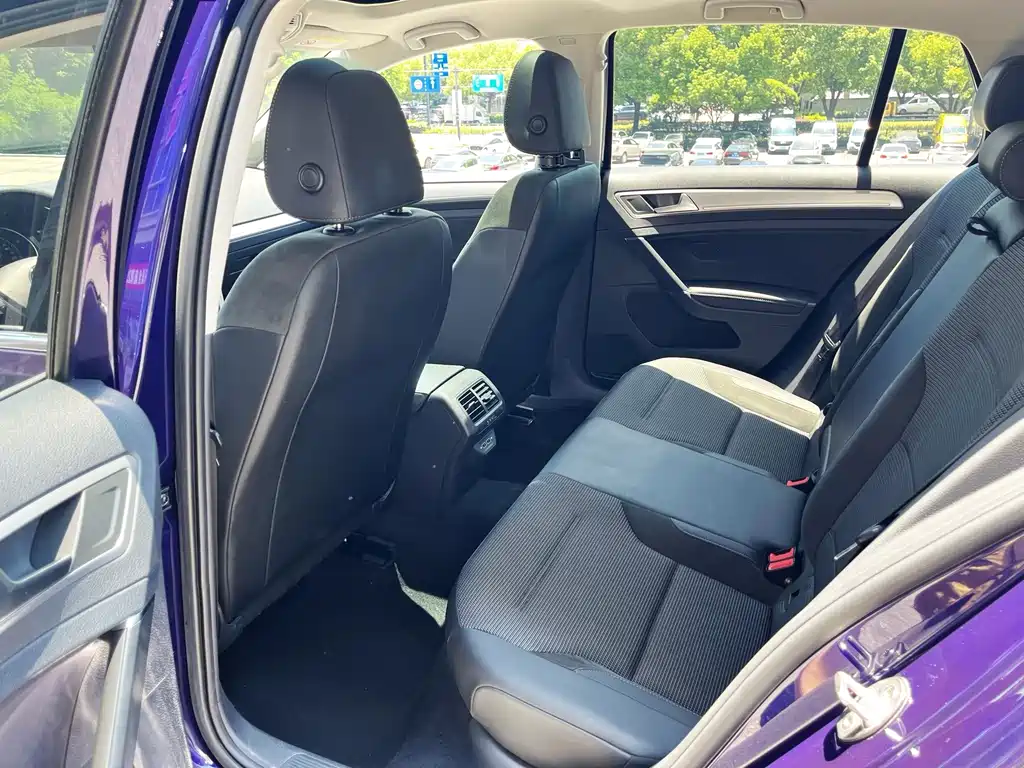 Volkswagen Golf — миниатюра 16