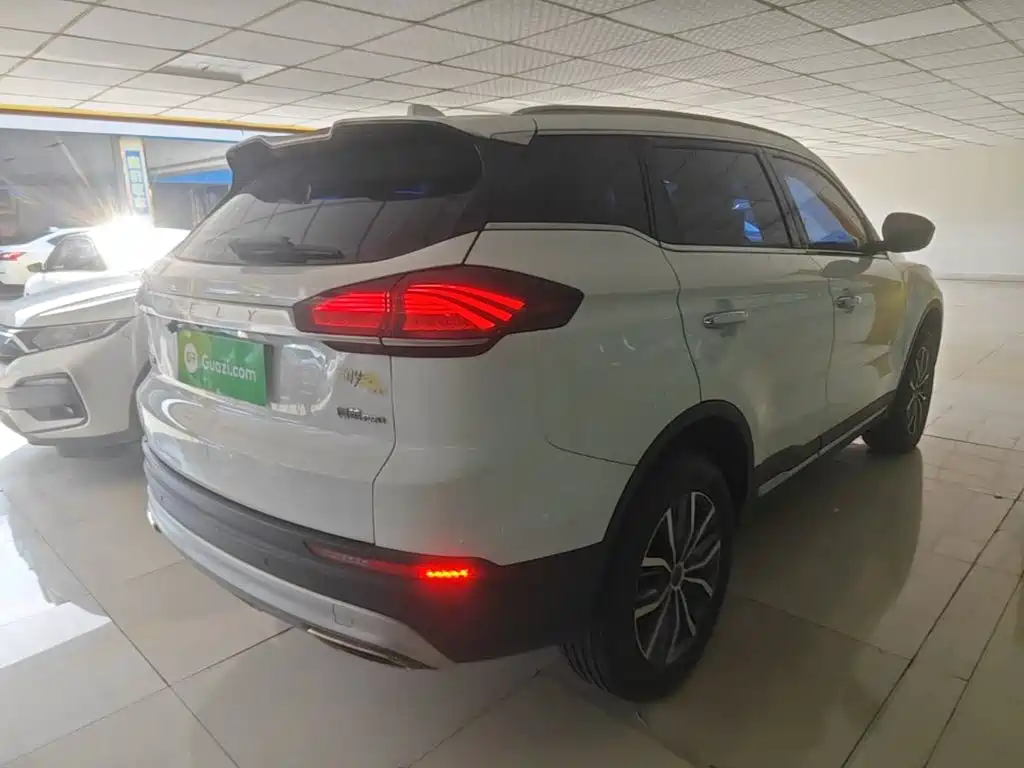 Geely Boyue — миниатюра 7