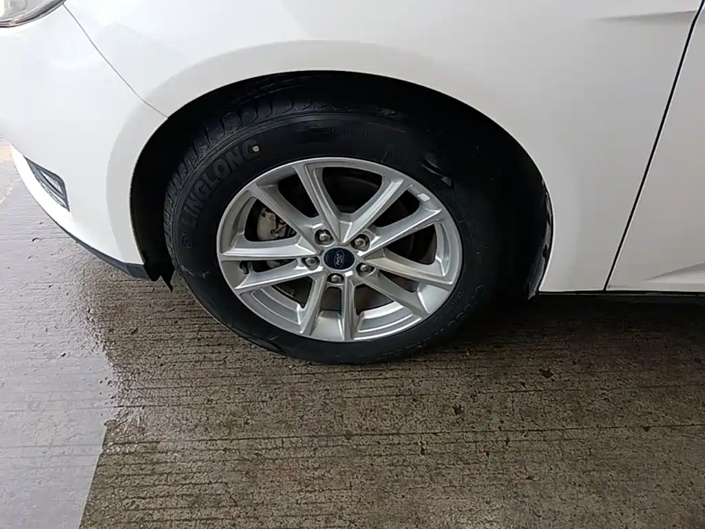 Ford Focus — миниатюра 23