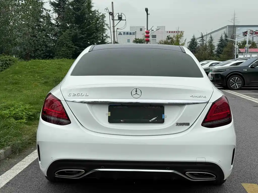 Mercedes-Benz C-Class — миниатюра 8