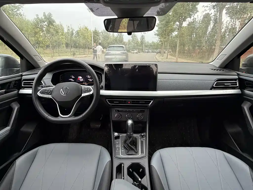 Volkswagen Lavida — миниатюра 8