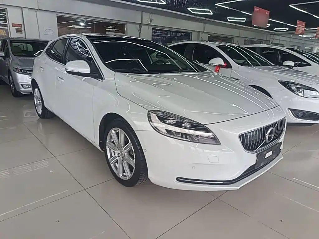 Volvo V40 — миниатюра 4
