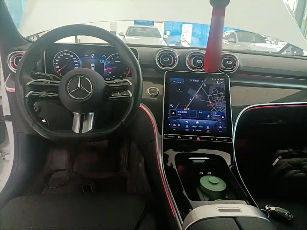 Mercedes-Benz C-Class — миниатюра 10