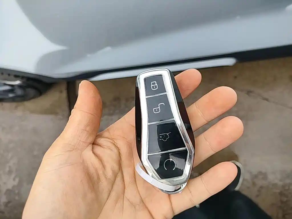 BYD Yuan UP — миниатюра 9
