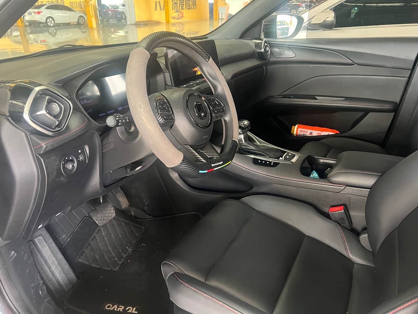 MG MG5 1.5 л 2024 г. Серебристо-серый, пробег 14000 км